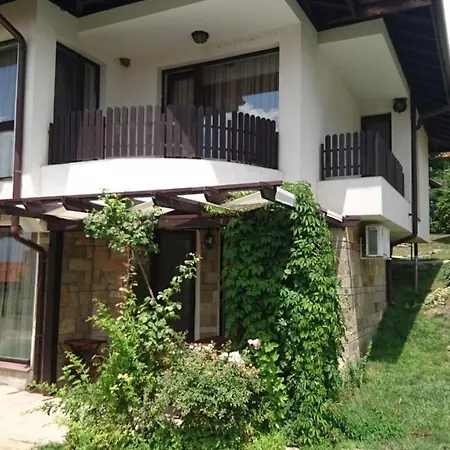 Nina - Bay View Apartment Kosharitsa